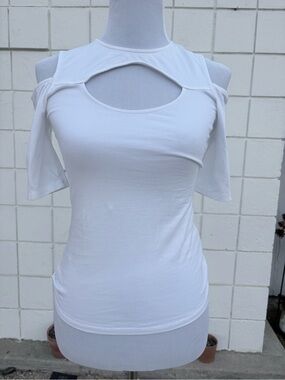 Guess White Cold-Shoulder Cutout Top Size Small 0693